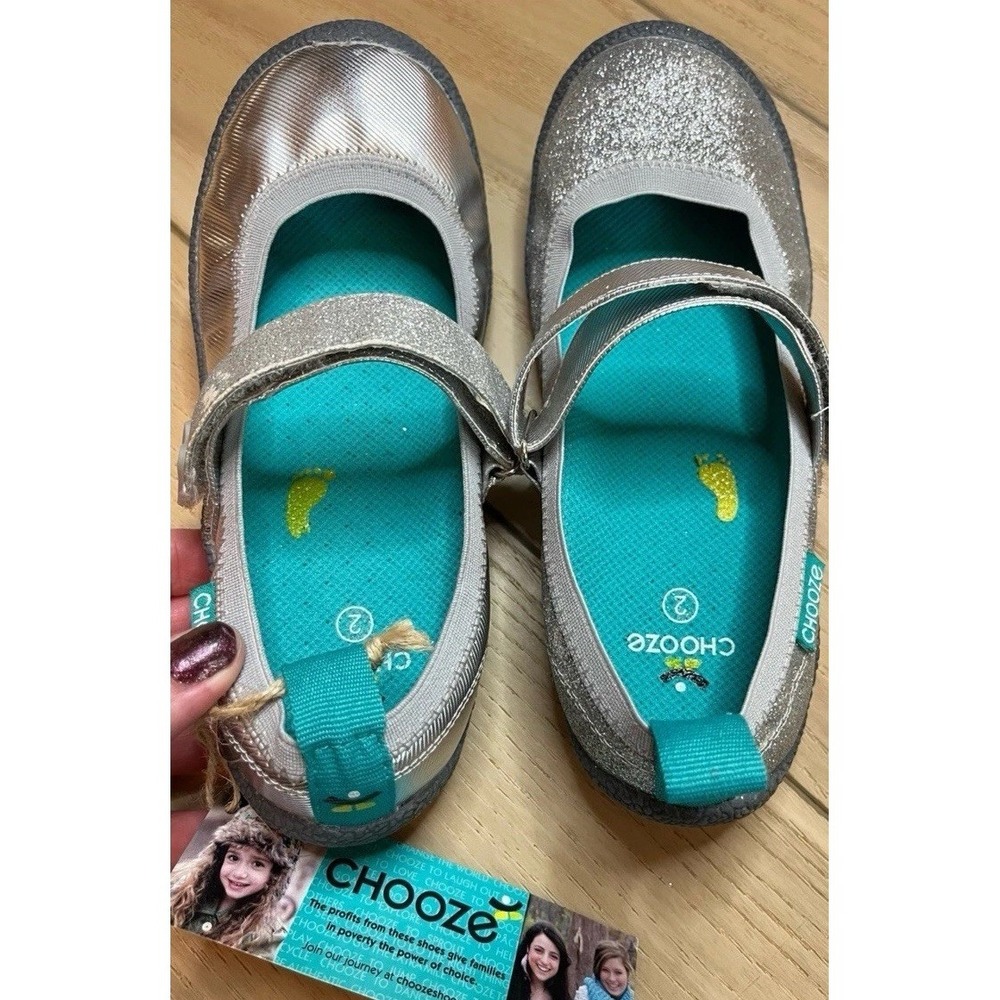 NEW girls size 2 CHOOZE Mary Jane shoes. Twinkle.  Sparkle. Silver  READ!